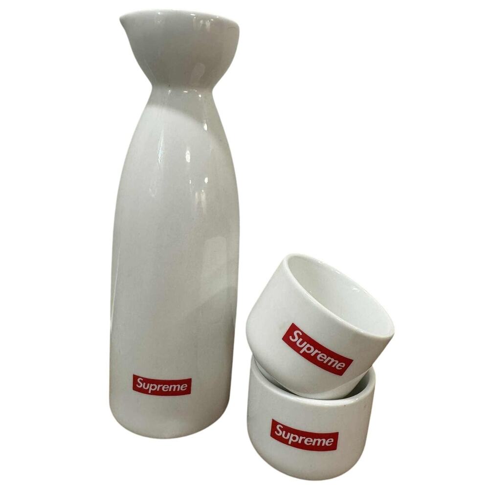 Supreme Sake Set (FW17 Ceramics) – Bottle + 2 Cups – Like New